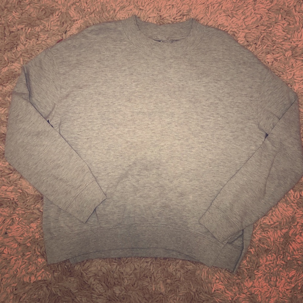 H&M DIVIDED medium gray sweatshirt